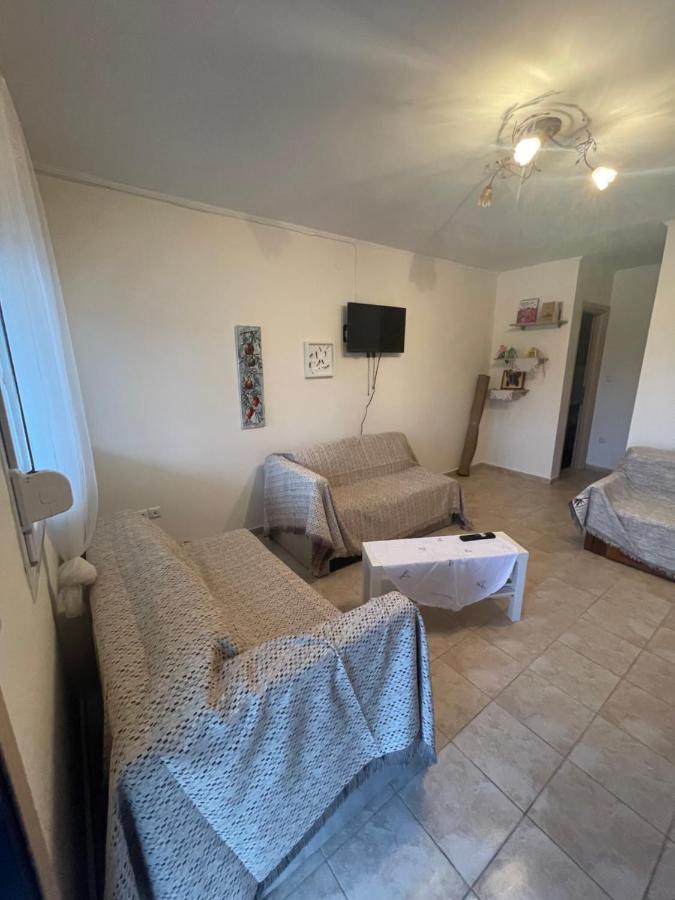 Apartmán Ευχάριστο Εξοχικό Σπίτι Με Barbeque Skála Foúrkas Exteriér fotografie