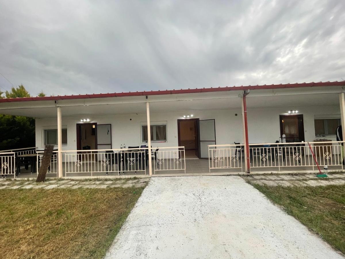 Apartmán Ευχάριστο Εξοχικό Σπίτι Με Barbeque Skála Foúrkas Exteriér fotografie